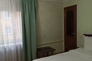 Отели Калининграда у озера, "На Житомирской 16" 1-комнатная у озера - забронировать номер