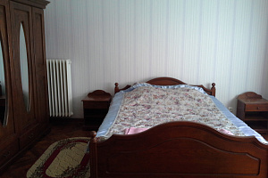 Отели Калининградской области с питанием, 4х-комнатная Артиллерийская 2 с питанием - забронировать номер