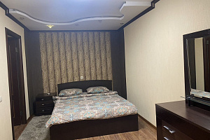 2х-комнатная квартира Маршала Жукова 22