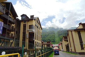 Квартиры Эсто-Садка в горах, 2х-комнатная Березовая 106 кв 12 в горах - цены