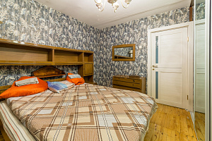 Квартиры Екатеринбурга 2-комнатные, 2х-комнатная Мамина-Сибиряка 193 2х-комнатная