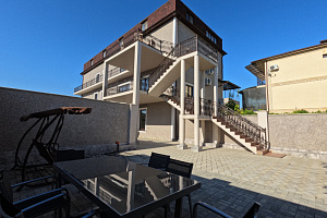 Гостевые дома Сухума с бассейном, "SanSara" с бассейном - цены