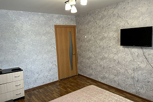 Квартиры Южно-Сахалинска недорого, "Со всеми удобствами" 2х-комнатная недорого - снять
