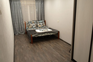 "Железнодорожников 20" 2х-комнатная квартира