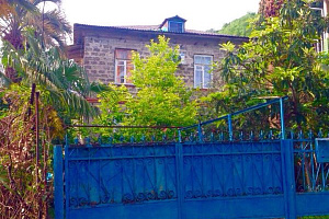 Дома Абхазии с видом на море, Бестужева Марлинского 3 с видом на море - фото