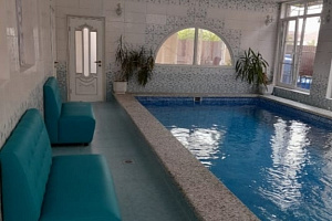 Гостевые дома Голубицкой с бассейном, "Камелия" с бассейном - фото