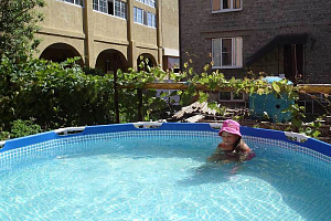 Дома Витязево с бассейном, "Маринэль" частноеовладение с бассейном - фото