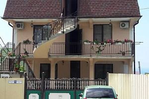 Отели Адлера с балконом, "Азалия" с балконом