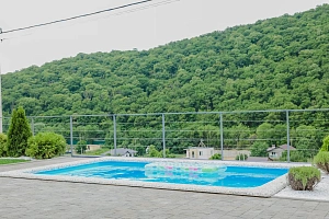 Базы отдыха Абрау-Дюрсо с бассейном, "С панорамным вина лес" с бассейном - раннее бронирование