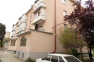 Квартиры Лазаревского в центре, 2х-комнатная Лазарева 78 в центре