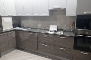 2х-комнатная квартира Халтурина 32