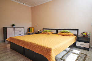 2х-комнатная квартира Свердлова 27