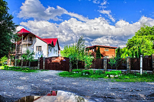 Гостевые дома Каменномостского у реки, "Жили-Были" у реки - фото