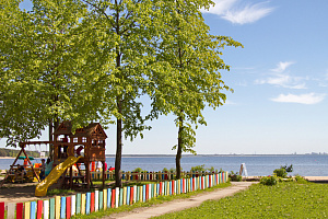 Базы отдыха в Ленинградской области с бассейном,  "Репинская" с бассейном - раннее бронирование