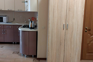 Отели Хосты с питанием, квартира-студия Сухумское шоссе 22/б с питанием - раннее бронирование