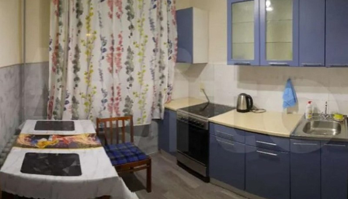 1-комнатная квартира Авторемонтная 21 в Тюмени - фото 1
