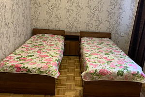 Квартиры Пицунды с размещением с животными, 3х-комнатная Агрба 4 кв 56 с размещением с животными - цены