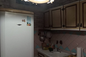 Квартиры Абхазии с кухней, 2х-комнатная Кодорское шоссе 665/3 кв 2 с кухней - снять