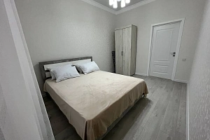 Квартиры Избербаша на месяц, "Новая и светлая со всеми удобствами" 2х-комнатная на месяц - фото