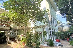 Гостевые дома Сириуса на набережной, "Тростник" на набережной - цены