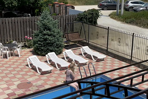 Гостевые дома Витязево с подогреваемым бассейном, "Карамель" с подогреваемым бассейном