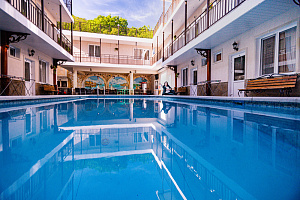 Отели Сукко с бассейном, "Предгорье" с бассейном - фото