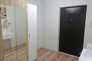 1-комнатная квартира Генерала Трошева 25