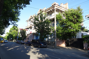 Квартиры Евпатории в центре, 2х-комнатная Матвеева 5 в центре - фото
