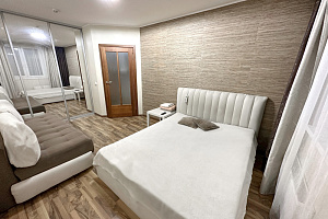 1-комнатная квартира Шефская 103