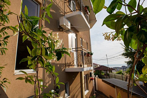Отели Адлера с балконом, "Милания" с балконом - раннее бронирование