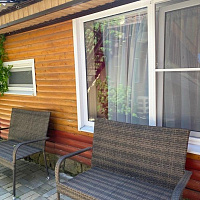 "Домики семейные с террасой и номера" частный сектор