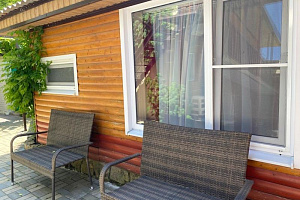 "Домики семейные с террасой и номера" частный сектор