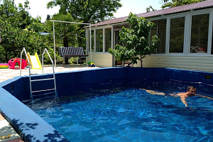Гостевые дома Головинки с бассейном, "Голубая лагуна" с бассейном - забронировать номер