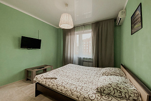 Гостиницы Астрахани в центре, 1-комнатная Латышева 3Ек1 в центре
