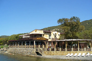 Гостиницы Утриша рядом с пляжем, "Форт-Утриш" рядом с пляжем - фото
