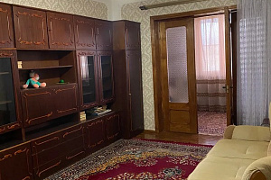 Квартиры Абхазии на неделю, 3х-комнатная Ардзинба 150 на неделю - снять
