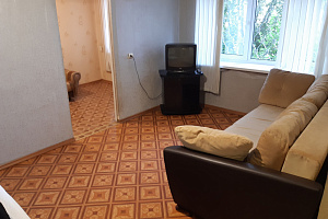 Квартиры Златоуста на месяц, 2х-комнатная Гагарина 4 линия 5 на месяц - цены