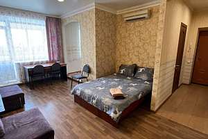 Гостиницы Перми на набережной, 2х-комнатная Комсомольский 33 на набережной