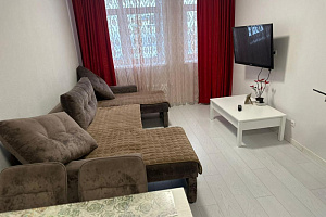 Дома Тюмени с сауной, "Уютная на Чаркова 87" 1-комнатная с сауной - фото