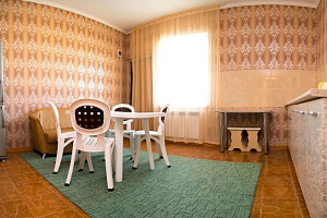 Квартиры Евпатории 2-комнатные, 2х-комнатная Революции 64 2х-комнатная - фото