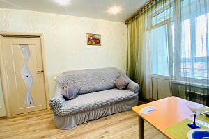 Мотели в Сургуте, 1-комнатная Ивана Захарова 19 мотель - раннее бронирование