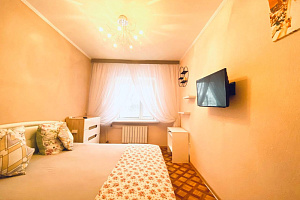 Квартиры Сургута в центре, 2х-комнатная Мира 32 в центре - фото
