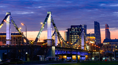 Отели Москвы 3 звезды: Сравнение цен по районам и сезонам