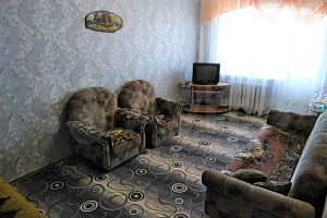 Гостиницы Рубцовска с размещением с животными, 2х-комнатная Краснознаменская 84 с размещением с животными