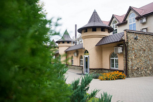 Дома Саранска с бассейном, "Парк Отель" с бассейном
