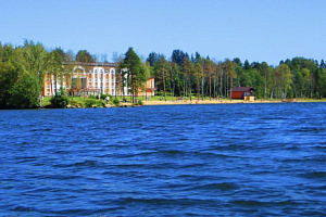 Отели Ленинградской области с подогреваемым бассейном, "Michur Inn" спа-отель с подогреваемым бассейном