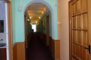 Гостиницы Железногорска (Красноярский край) у парка, "Центральная" у парка