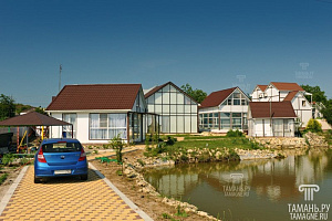 Гостевые дома Азовского моря с бассейном, "Вариант" с бассейном - забронировать номер