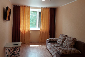 Квартиры Октябрьского на месяц, "Rich House Луначарского 6" 2х-комнатная на месяц - фото