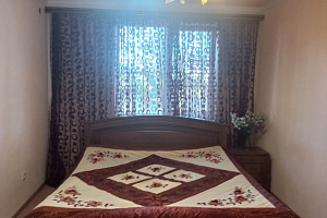 Квартиры Абхазии на неделю, "Просторная" 2х-комнатная на неделю - цены
